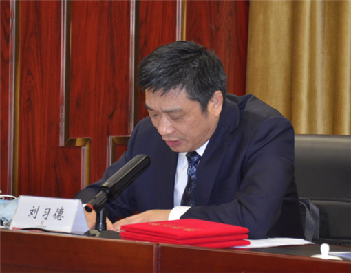 eedfa98371121f67 图片